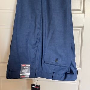 Mens Roundtree and York Travel Smart Dress Slacks - NWT